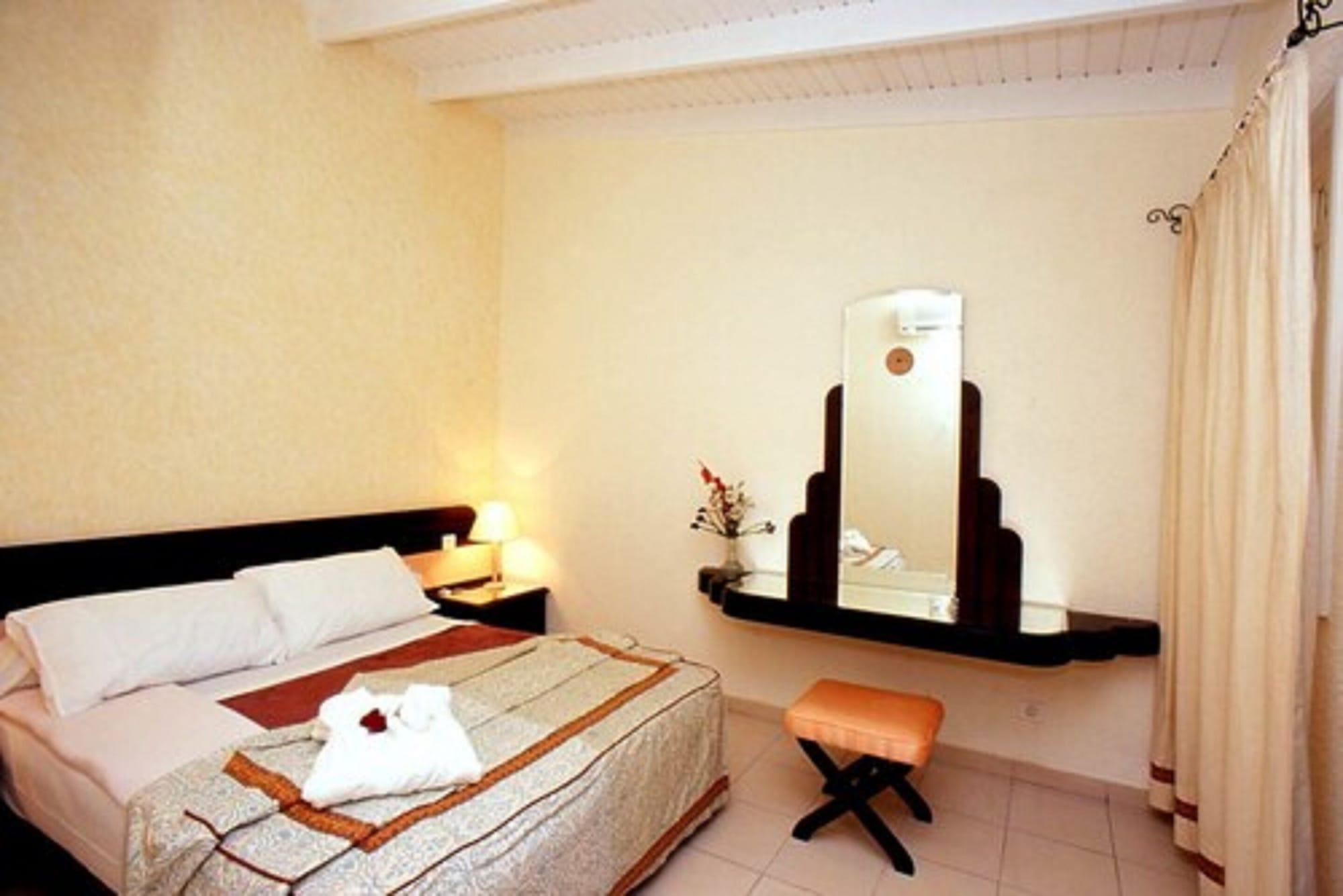 Hotel Moulay Yacoub Exteriör bild