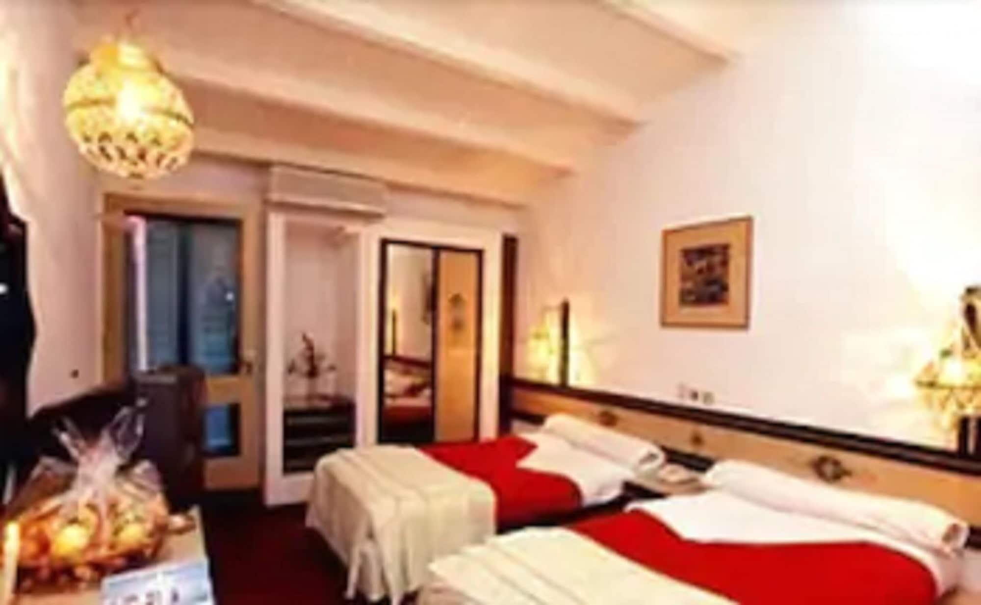Hotel Moulay Yacoub Exteriör bild